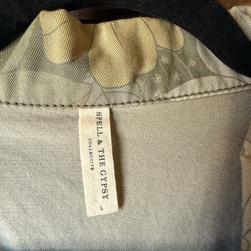 Spell Eden Romper Size L - Picture 2 of 8